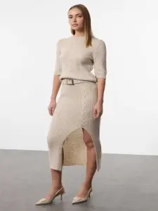 Trendyol Ribbed Self Design Round Neck Top With Skirt