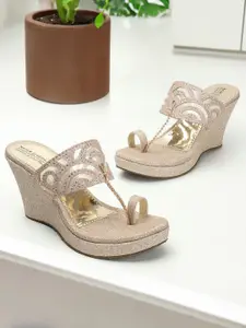 madam glorious Women Embellished Ethnic Wedge Sandals