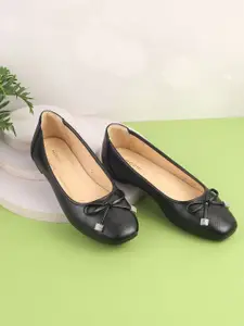 Mochi Embellished Block Pumps with Bows