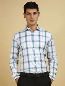 Allen Solly Men Slim Fit Spread Collar Checked Cotton Formal Shirt