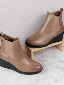 Mochi Wedge with Buckles