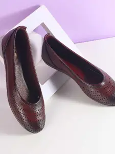 Mochi Women Printed Ballerinas Flats