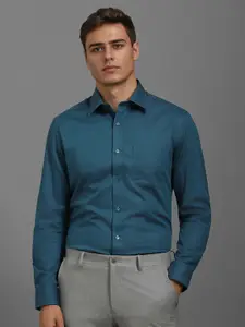 Louis Philippe Men Classic Fit  Spread Collar Textured Cotton Formal Shirt