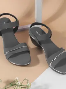 WALKWAY by Metro Block Sandals