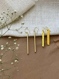 Niska Contemporary Studs Earrings