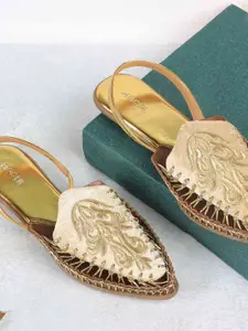 Mochi Women Colourblocked Mules with Tassels Flats