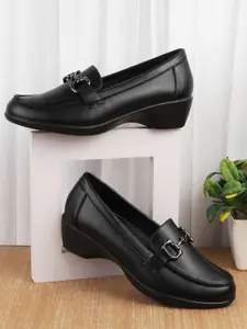 Mochi Women Round Toe Loafers