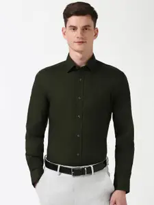 Peter England Men Spread Collar Solid Cotton Formal Shirt