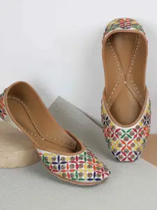 Mochi Women Square Toe Mojaris Flats