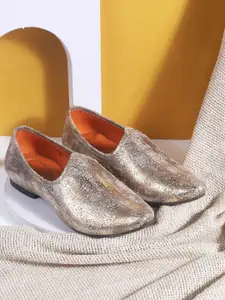 Mochi Men Textured Suede Pointed Toe Mojaris