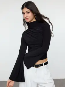 Trendyol Bell Sleeve Crop Top