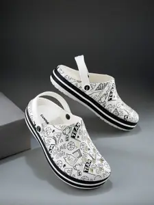 Campus Men Printed Clogs