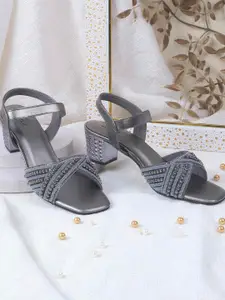 Mochi Women Embellished Block Pumps