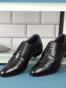 Metro Men Leather Textured Formal Derbys Shoes