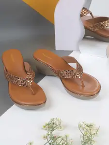 WALKWAY by Metro Textured Wedge Pumps