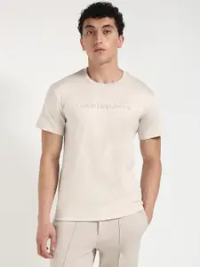 Calvin Klein Jeans Men Typography Raw Edge T-shirt