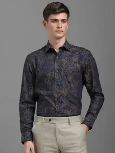 Louis Philippe Men Classic Fit Spread Collar Ethnic Motifs Printed Cotton Formal Shirt