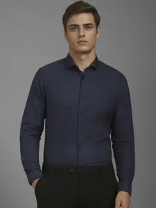 Louis Philippe Sport Men Geometric Printed Super Fit Casual Shirt