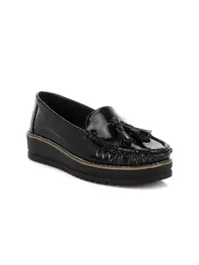 London Rag Women Textured Round Toe Loafers