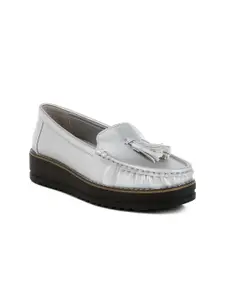 London Rag Women Slip-On Textured Leather Loafers With Tassels