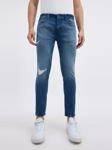 Pepe Jeans Men Oliver Skinny Fit Mildly Distressed Heavy Fade Stretchable Jeans
