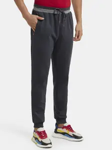 Jockey Super Combed Cotton Rich Pique Slim Fit Jogger with Zipper Pockets - AM05