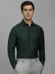 Louis Philippe Men Classic Fit Spread Collar Solid Cotton Formal Shirt