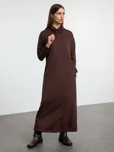 Trendyol Kahverengi High Neck Maxi Dress