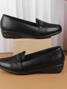 Metro Women Block Heel  Pumps with Buckles