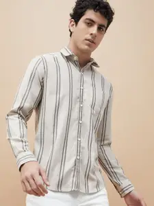 Fame Forever by Lifestyle Men Slim Fit Spread Collar Vertical Striped Cotton Casual Shirt