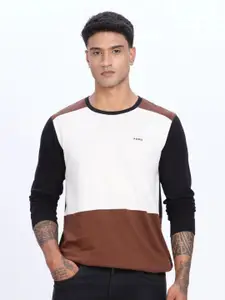 ADRO Men Colourblocked Round Neck Cotton T-shirt