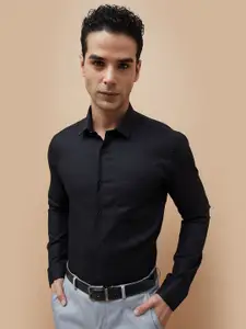 CODE by Lifestyle Men Slim Fit Spread Collar Solid Cotton Formal Shirt