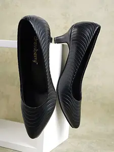 DressBerry Women Textured PU Kitten Pumps