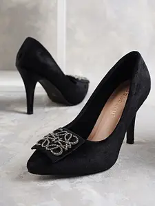 DressBerry Women Velvet Stiletto Pumps