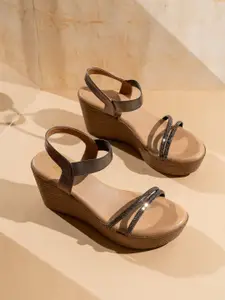 Inc 5 Women Embellished Party High-Top Wedge Sandals with Buckles