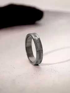 GIVA Men 925 Sterling Silver Rhodium-Plated The Swagger Ring Fixed Size Indian - 20