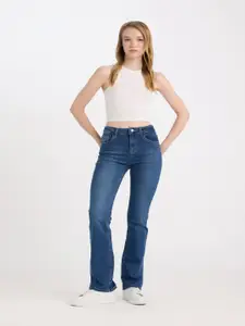 DeFacto Women Regular Fit Mid-Rise Light Fade Stretchable Jeans