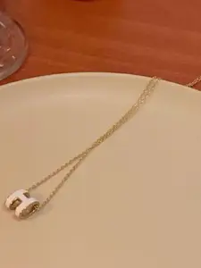 StyleCast Gold-Toned Elegant Pendant With Chain