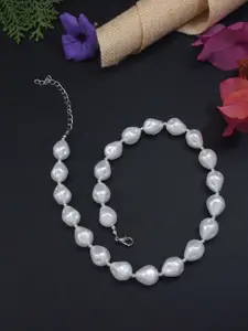 V FASHION JEWELLERY Silver-Plated Necklace