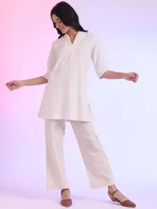 AURELIA Women Geometric Printed Mirror Work Kurta