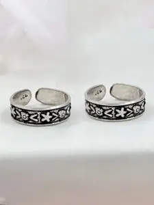 Unniyarcha Engraved  92.5 Sterling Silver Plated Band Toe Rings