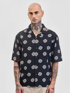 Snitch Men Boxy Floral Opaque Printed Casual Shirt