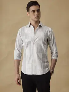 Snitch Men Classic Slim Fit Opaque Checked Casual Shirt