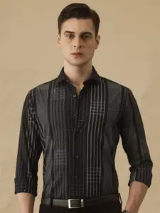 Snitch Men Classic Slim Fit Opaque Checked Casual Shirt