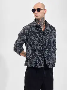 Snitch Men Relaxed Fit Spread Collar Abstract Printed Casual Shirt