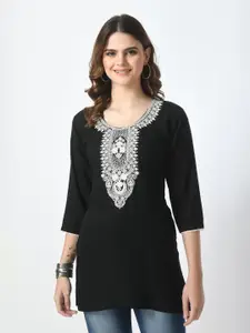 LIBOZA Floral Embroidered Chikankari Chikankari Kurti