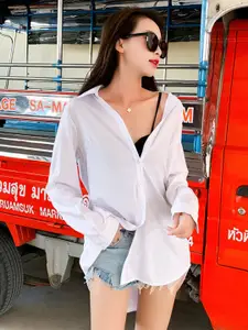 bebe Women Relaxed Fit Spread Collar Solid Casual Shirt