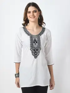 LIBOZA Floral Embroidered Chikankari Chikankari Kurti