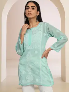 PARAMOUNT CHIKAN Women Ethnic Motifs Embroidered Chikankari Kurti