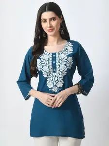 LIBOZA Women Floral Embroidered Chikankari Kurti